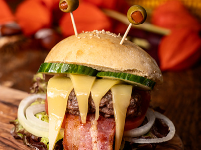 Cheeseburger that mimics a vampire